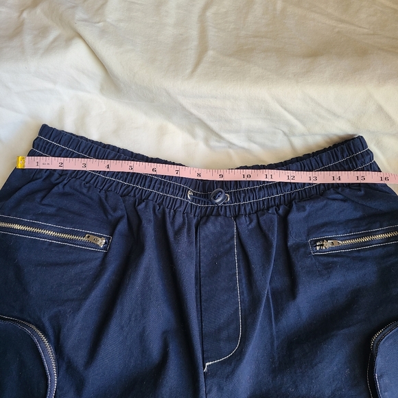 Fashion Nova Fair and Square Contrast Stitch Navy Shorts Size Large - Picture 7 of 8